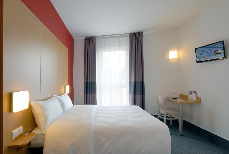 اتاق استاندارد یک نفره, B&b Hotel Prague City