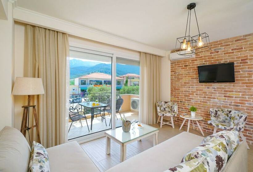 سوییت خانوادگی, Luxury Villa Fotini