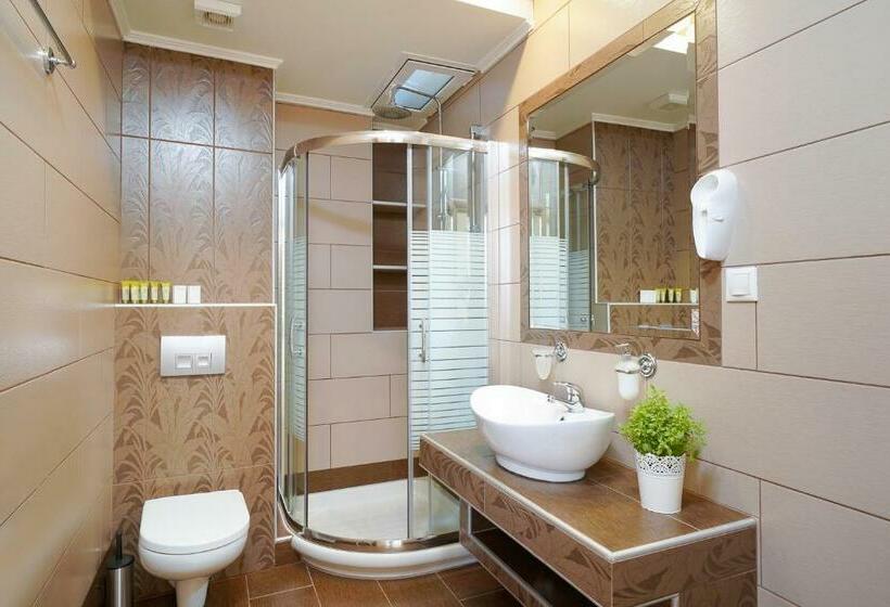 سوییت خانوادگی, Luxury Villa Fotini