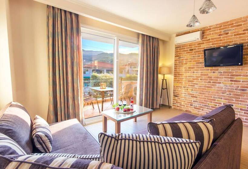 سوییت خانوادگی, Luxury Villa Fotini