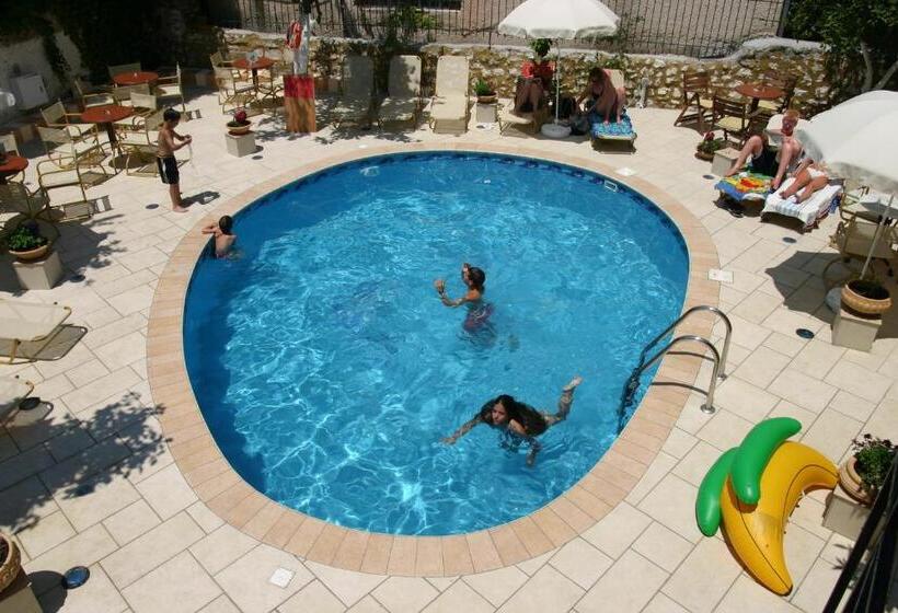 اتاق استاندارد چهار تخته, Paradise