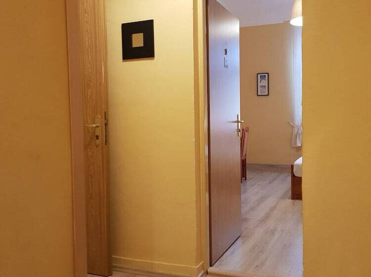 Suite 2 Dormitoare, Pension Elektra