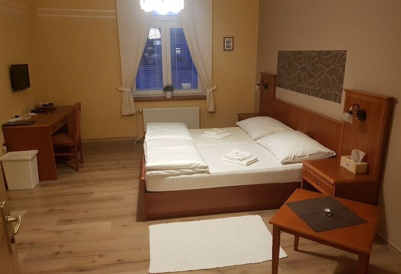 3 Bedroom Suite, Pension Elektra