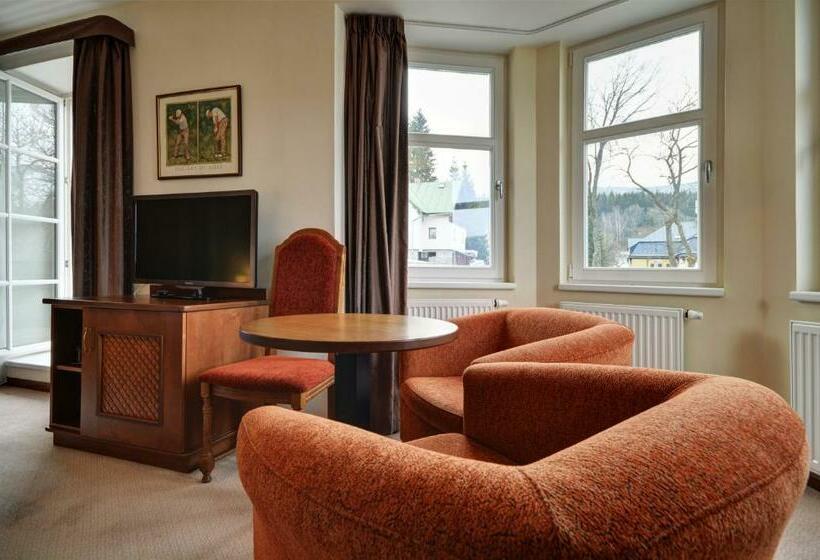سوییت لوکس, Pension Villa Miluška