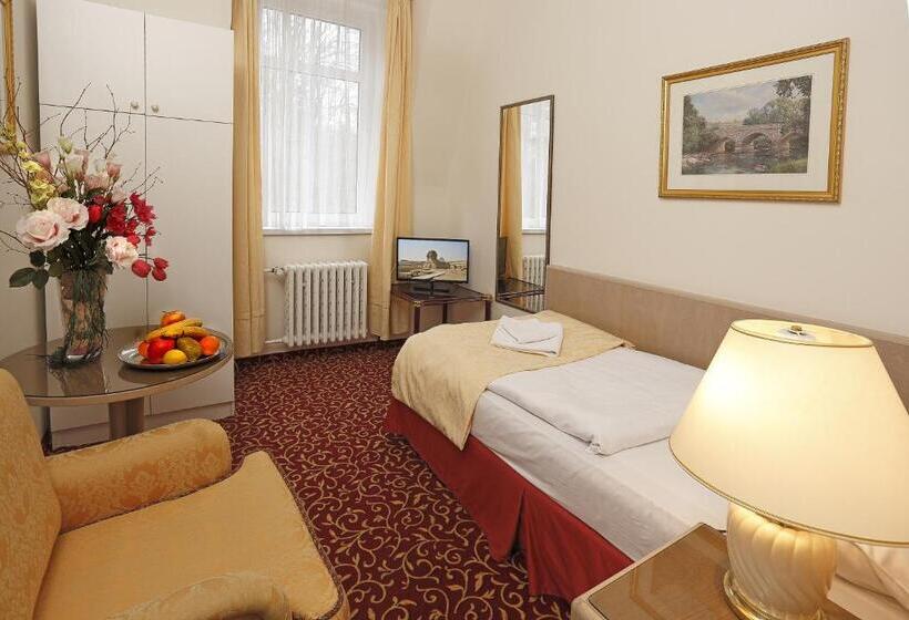 اتاق استاندارد یک نفره, Romania