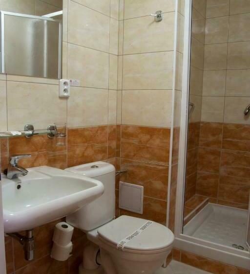 اتاق استاندارد یک نفره, Savoy Spa & Kur