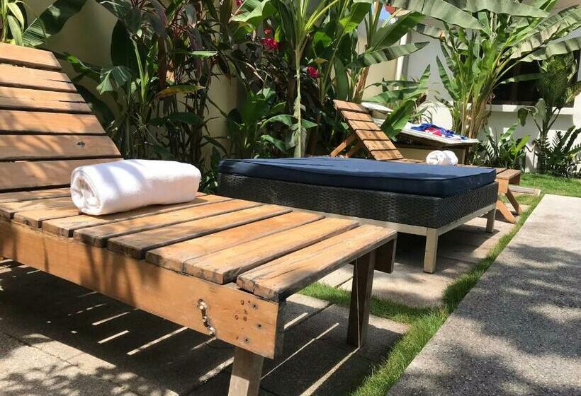 استودیوی استاندارد, Maoritsio Garden Studios