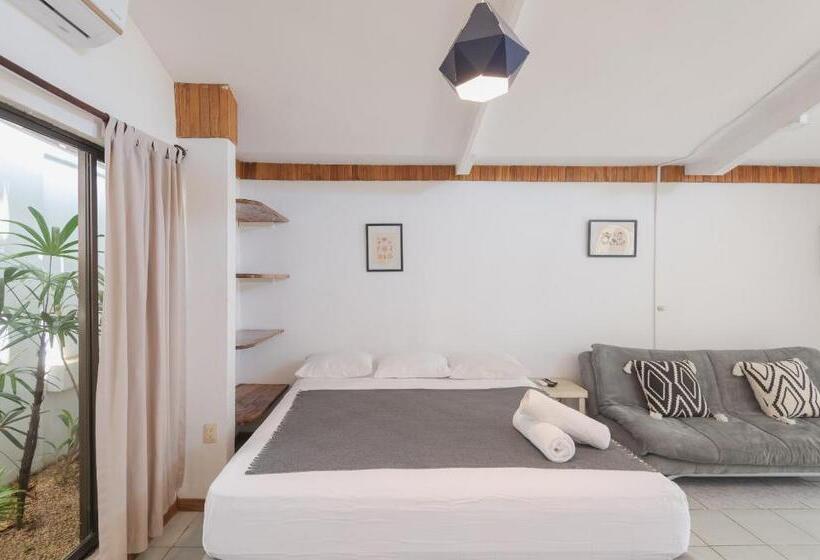 آپارتمان 1 خوابه با چشم‌انداز باغ, Maoritsio Garden Studios