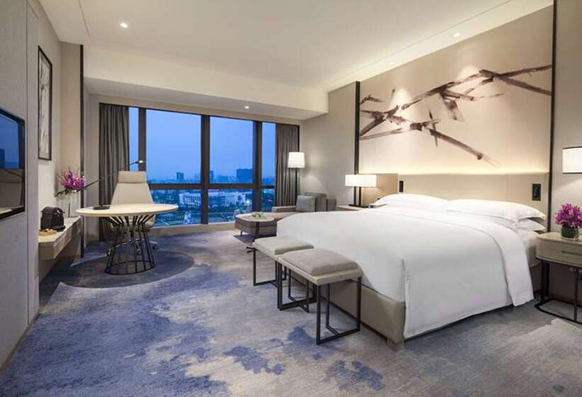 اتاق اجرایی با تخت بزرگ, Doubletree By Hilton Hotel Shenzhen Longhua