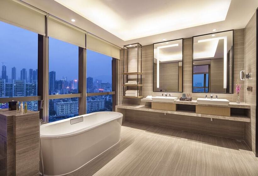 سوئیت با تخت بزرگ, Doubletree By Hilton Hotel Shenzhen Longhua