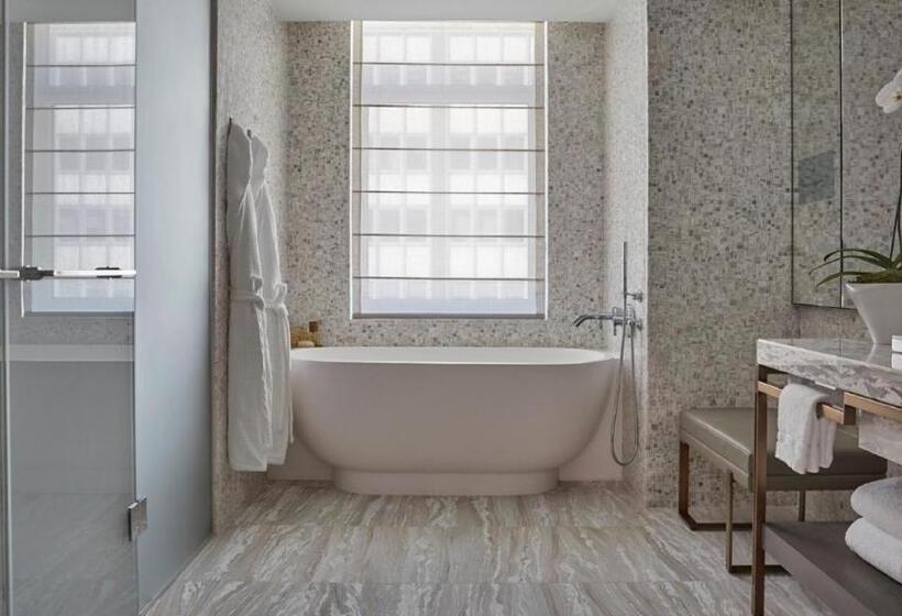 Suite with Terrace, Four Seasons Hotel New York Downtown