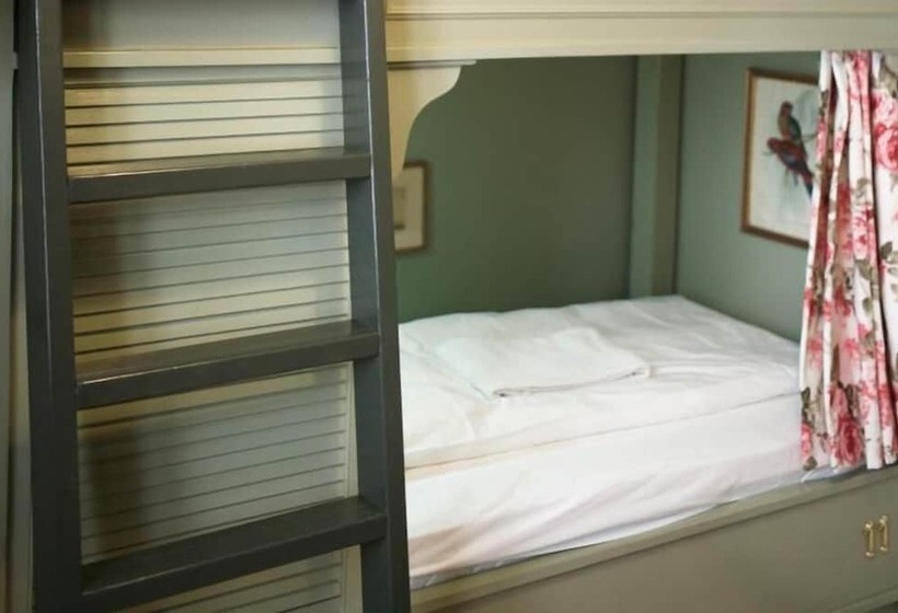 تختخواب در اتاق مشترک, Hostel Galia