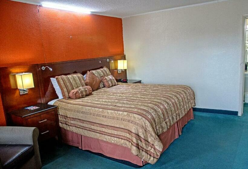 سوئیت با تخت بزرگ, America's Best Inn and Suites Emporia