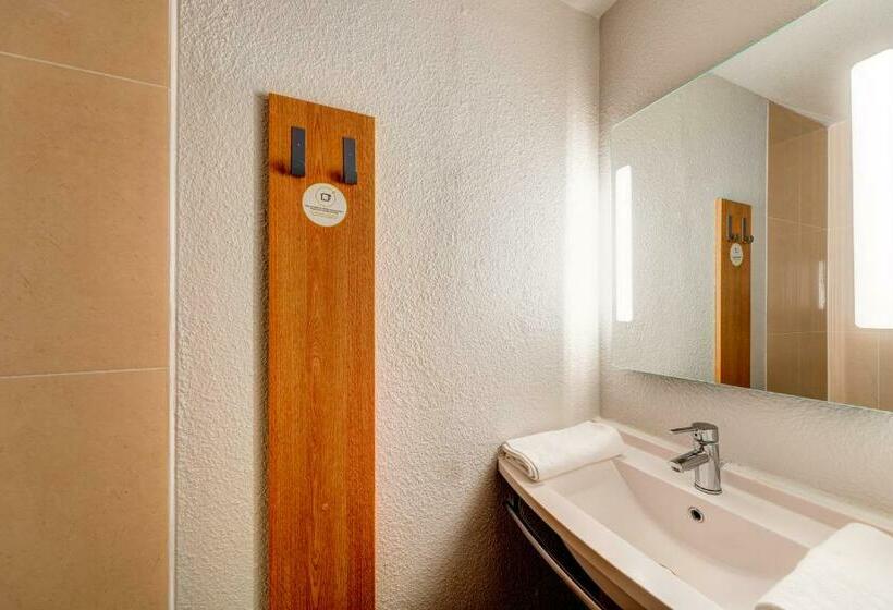اتاق استاندارد چهار تخته, B&b Hotel Saint Witz
