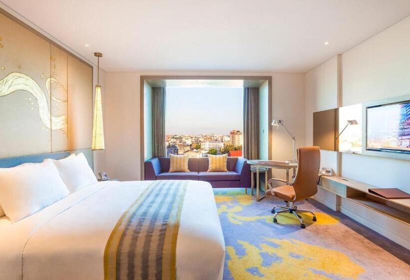 Club Room King Bed, Crowne Plaza Vientiane, An Ihg
