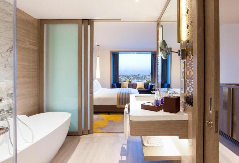 اتاق استاندارد با تخت بزرگ, Crowne Plaza Vientiane, An Ihg