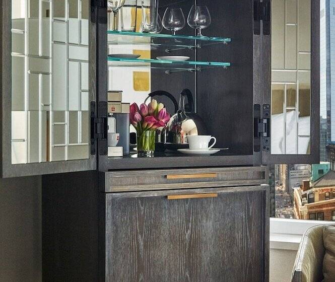 اتاق استاندارد با تخت بزرگ, Four Seasons Hotel New York Downtown