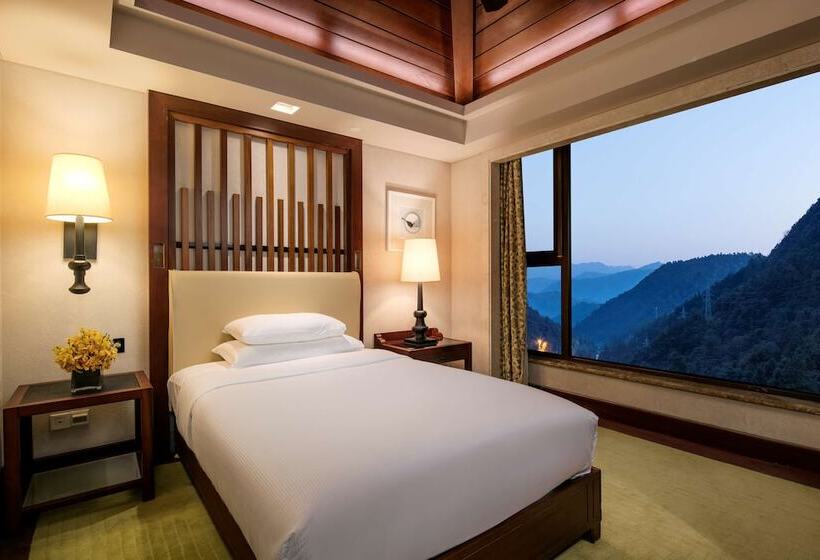 سوئیت پریمیوم, Hilton Sanqingshan Resort