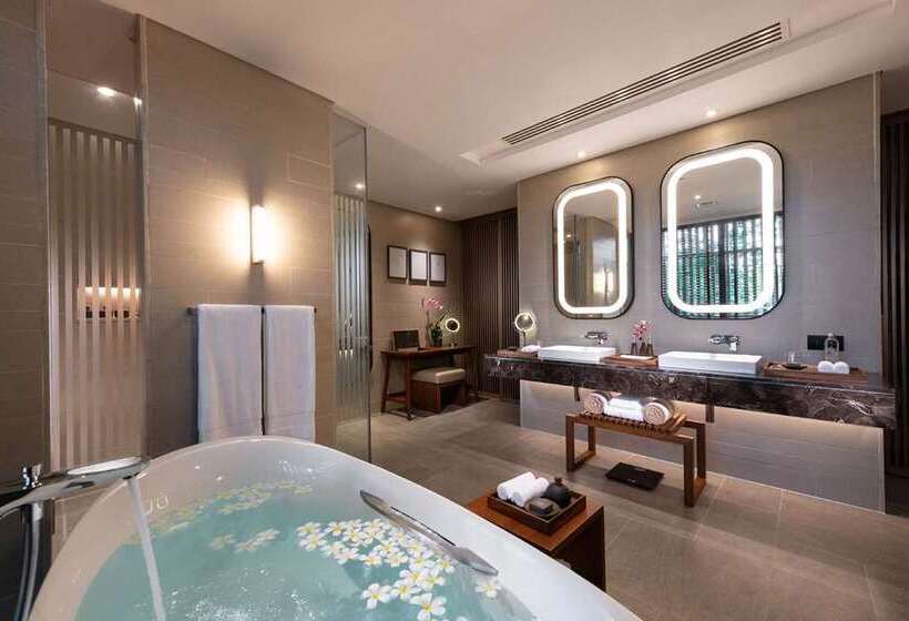 سوئیت پریمیوم, Hilton Sanqingshan Resort