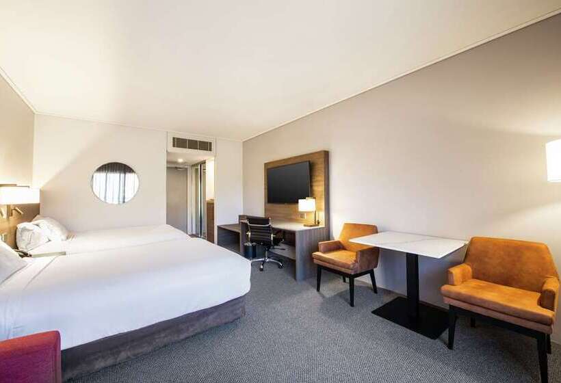 اتاق استاندارد با چشم‌انداز کوهستان, Hilton Sanqingshan Resort