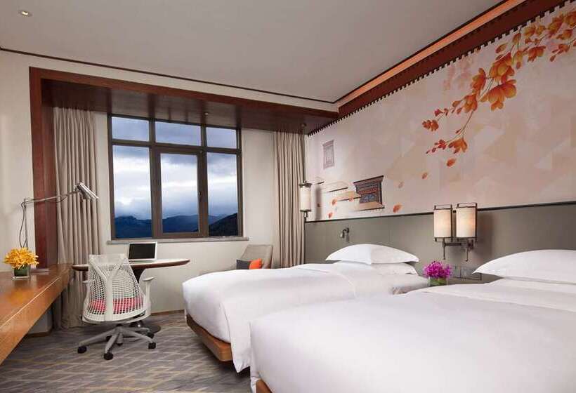اتاق استاندارد با چشم‌انداز کوهستان, Hilton Sanqingshan Resort
