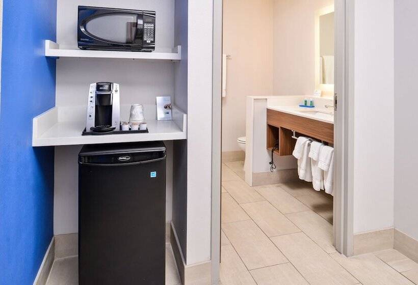 سوییت, Holiday Inn Express & Suites   Van Horn, An Ihg