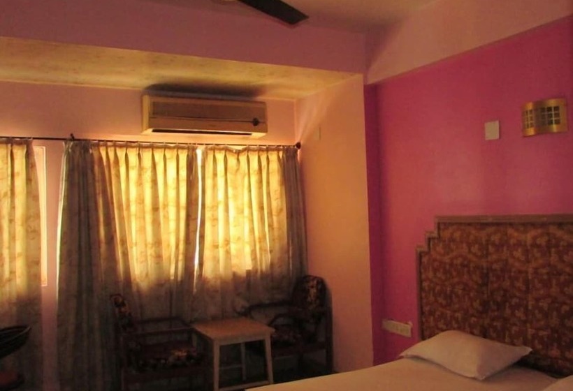 Deluxe Room, Keshari