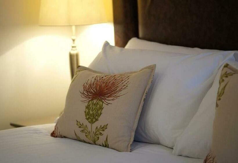 اتاق استاندارد با تخت‌های تاشو, Macdonald Aviemore Hotel At Macdonald Aviemore Resort