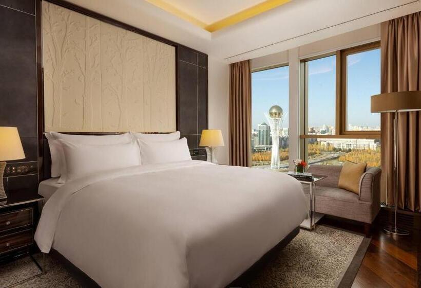 سوئیت جونیور با تخت بزرگ, The Ritzcarlton, Astana