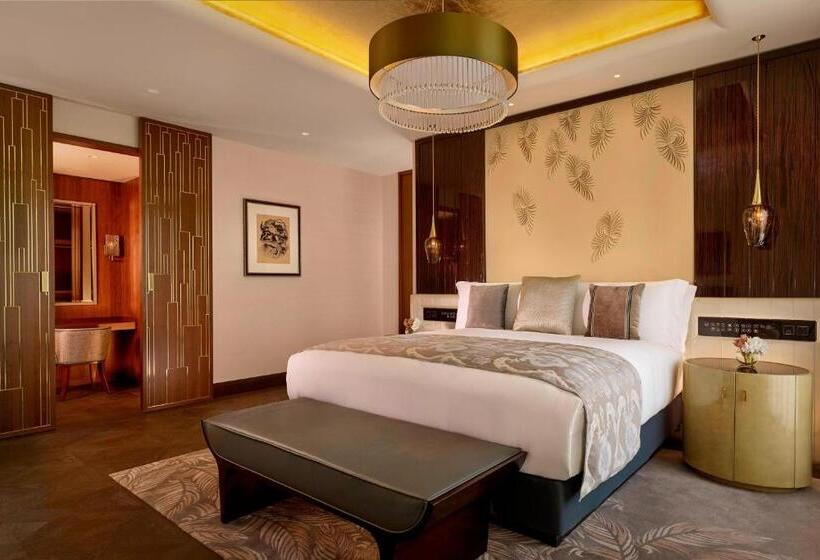 سوئیت کلاب, The Ritzcarlton, Astana
