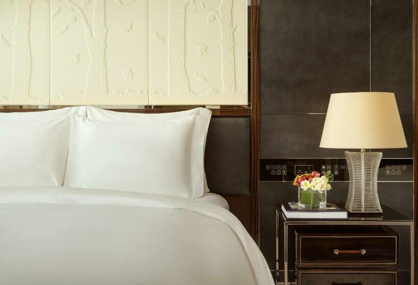 اتاق لوکس با تخت بزرگ, The Ritzcarlton, Astana