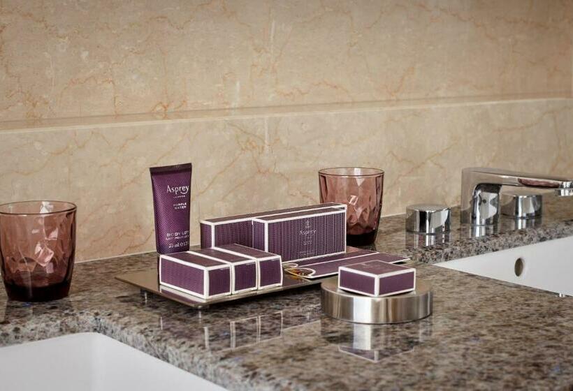 اتاق لوکس با تخت بزرگ, The Ritzcarlton, Astana