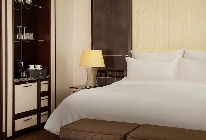 اتاق کلاب, The Ritzcarlton, Astana