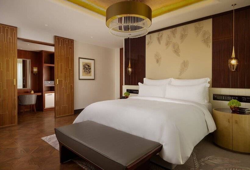 سوئیت کلاب, The Ritzcarlton, Astana