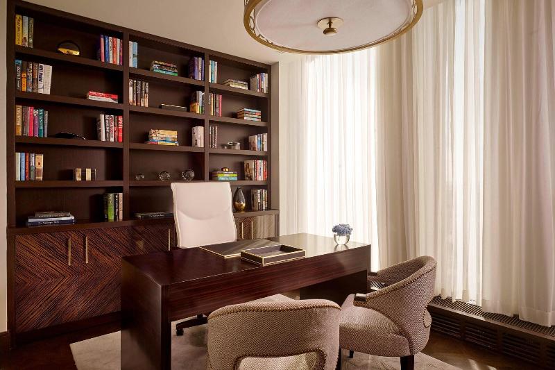 سوئیت کلاب, The Ritzcarlton, Astana