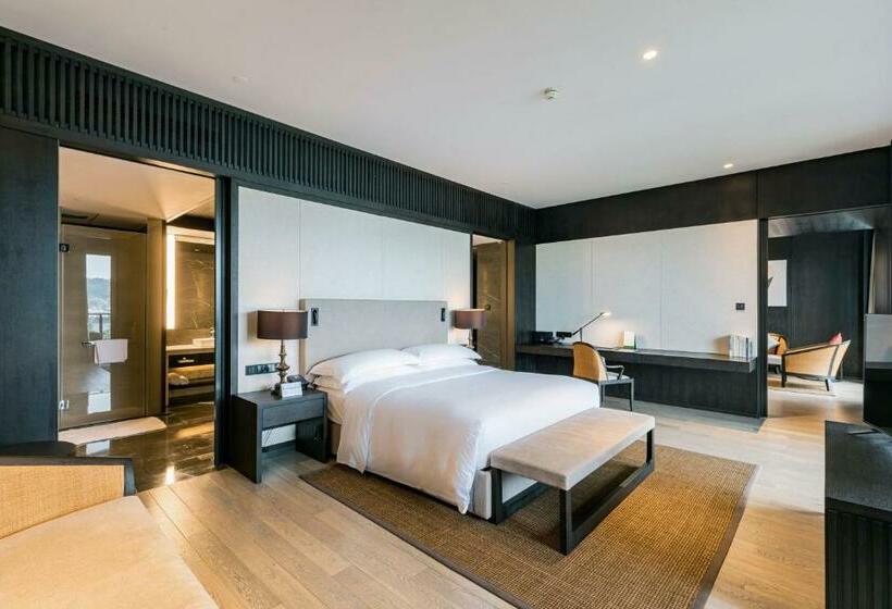 سوئیت با تخت بزرگ, Hilton Ningbo Dongqian Lake