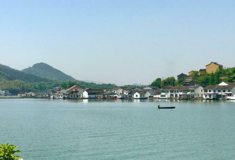 سوئیت با تخت بزرگ, Hilton Ningbo Dongqian Lake