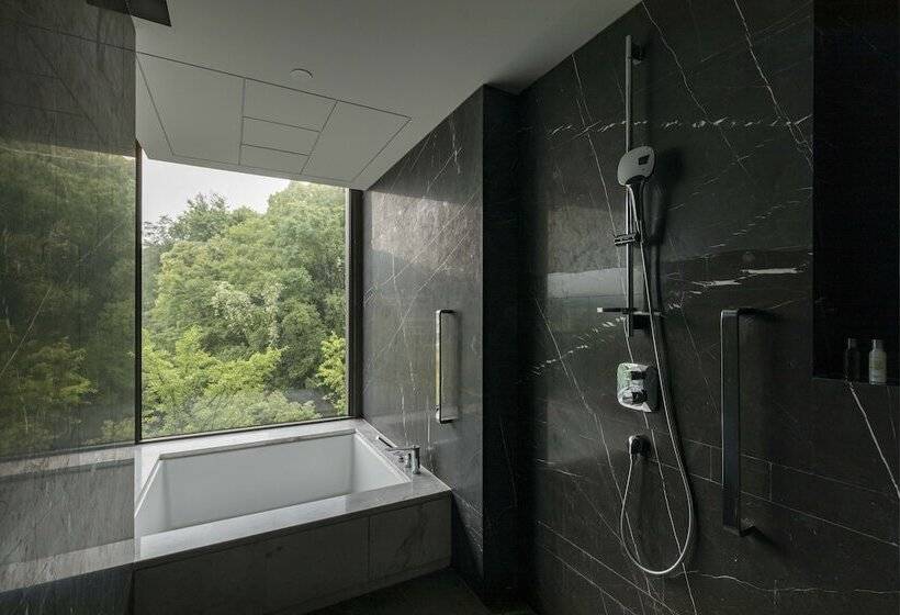 اتاق لوکس, Hilton Ningbo Dongqian Lake