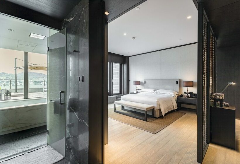 اتاق عادی با تخت دوبل, Hilton Ningbo Dongqian Lake