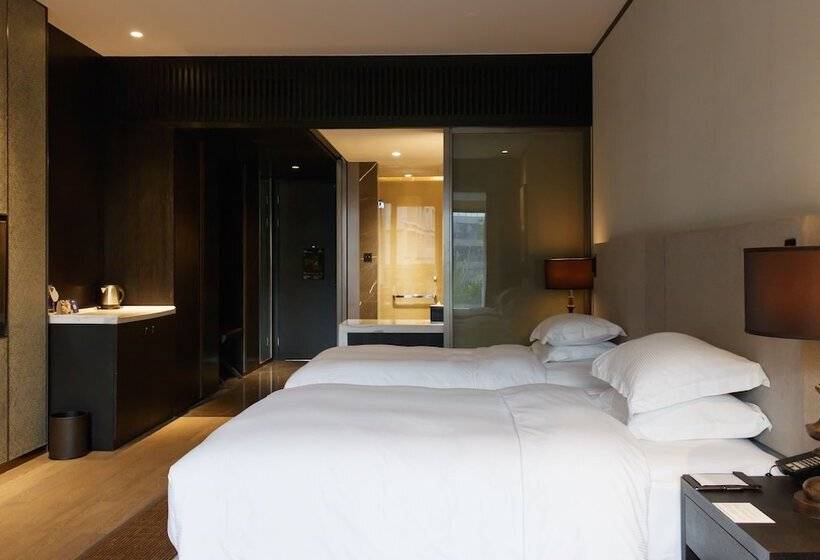 اتاق لوکس, Hilton Ningbo Dongqian Lake
