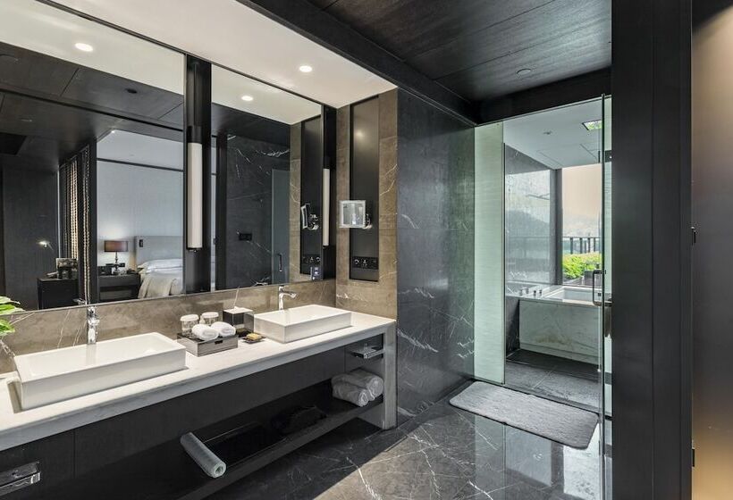 اتاق اجرایی, Hilton Ningbo Dongqian Lake