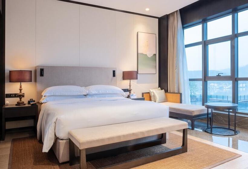 اتاق اجرایی, Hilton Ningbo Dongqian Lake