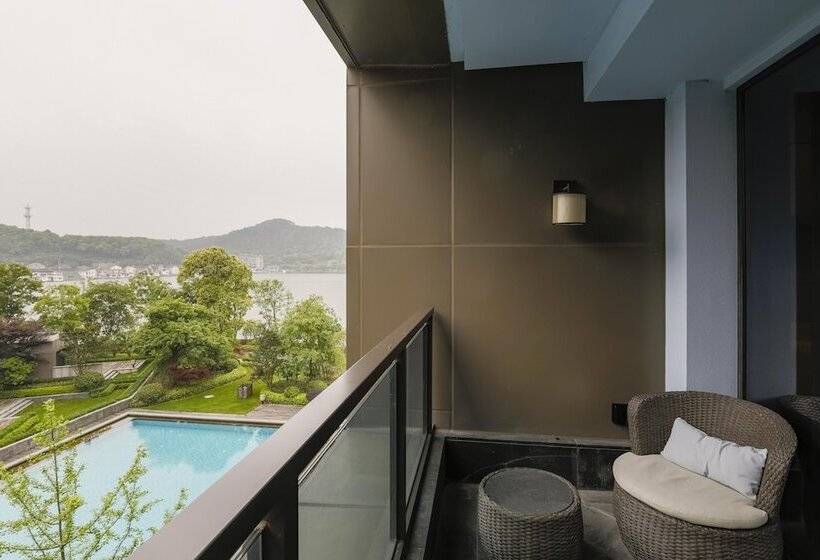 اتاق عادی با تخت دوبل, Hilton Ningbo Dongqian Lake
