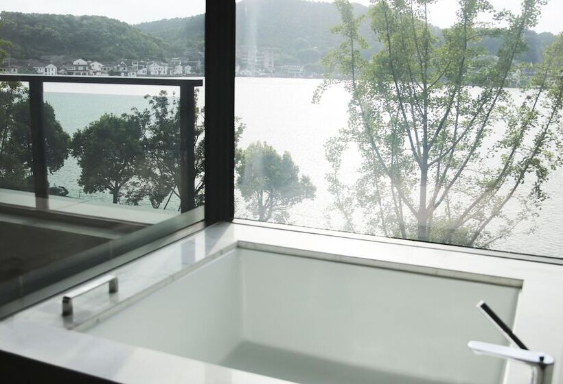 اتاق اجرایی, Hilton Ningbo Dongqian Lake