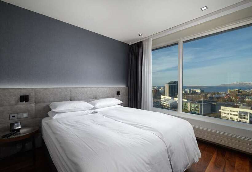 اتاق استاندارد با تراس, Hilton Ningbo Dongqian Lake