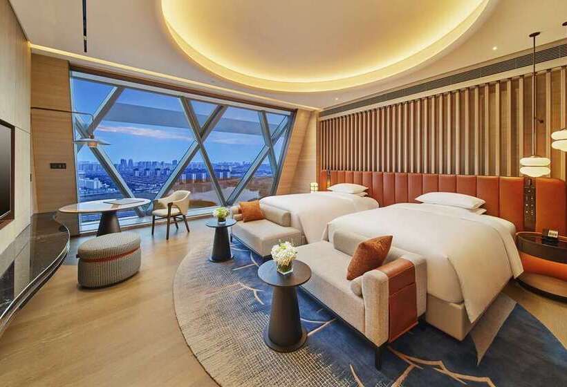 اتاق استاندارد با چشم‌انداز دریاچه, Hilton Ningbo Dongqian Lake