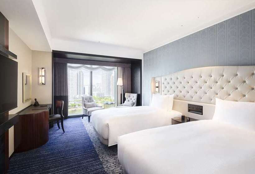 اتاق استاندارد با چشم‌انداز دریاچه, Hilton Ningbo Dongqian Lake