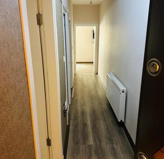اتاق خانوادگی, Taksim 52 Suite