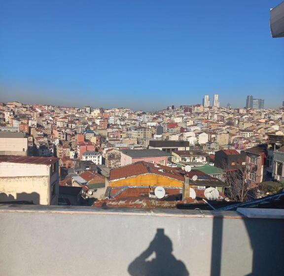 آپارتمان 1 خوابه با تراس, Taksim 52 Suite