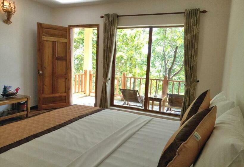 اتاق لوکس با چشم‌انداز باغ, Ancarine Beach Resort